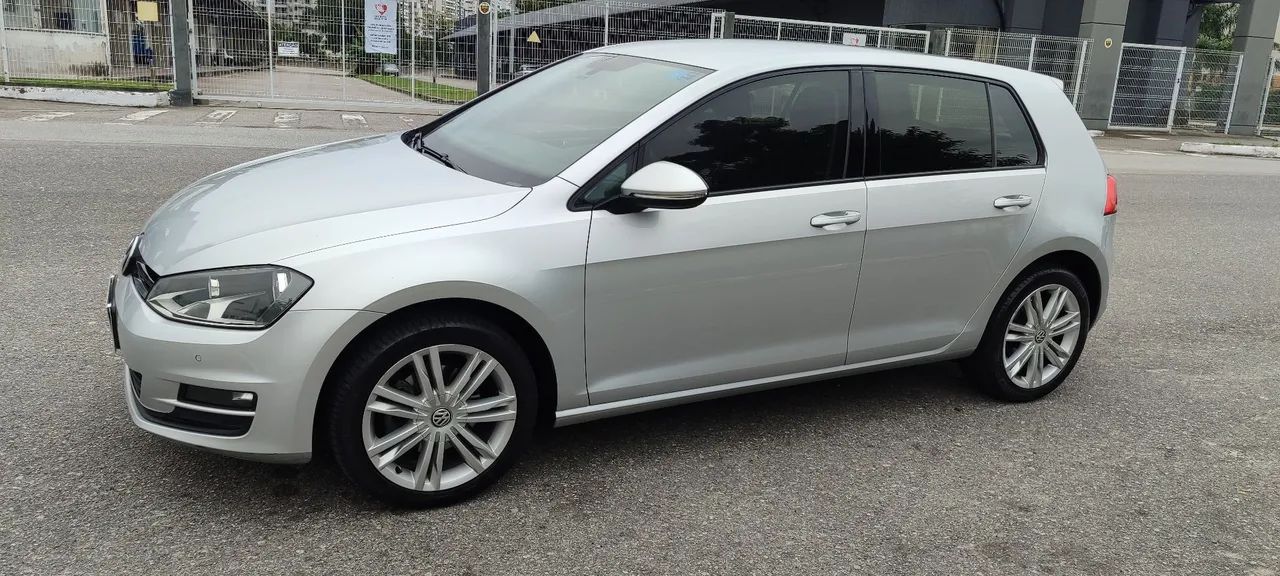 Volkswagen Golf Comfortline 1.0 TSI Total Flex Mec. 2017 - Foto 2
