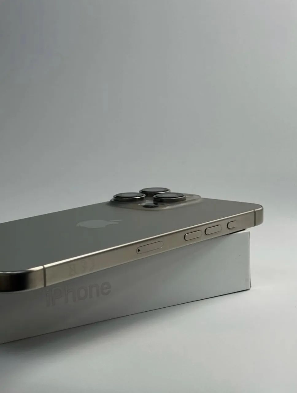 iPhone 16 pro max 256gb cinza  - Foto 3