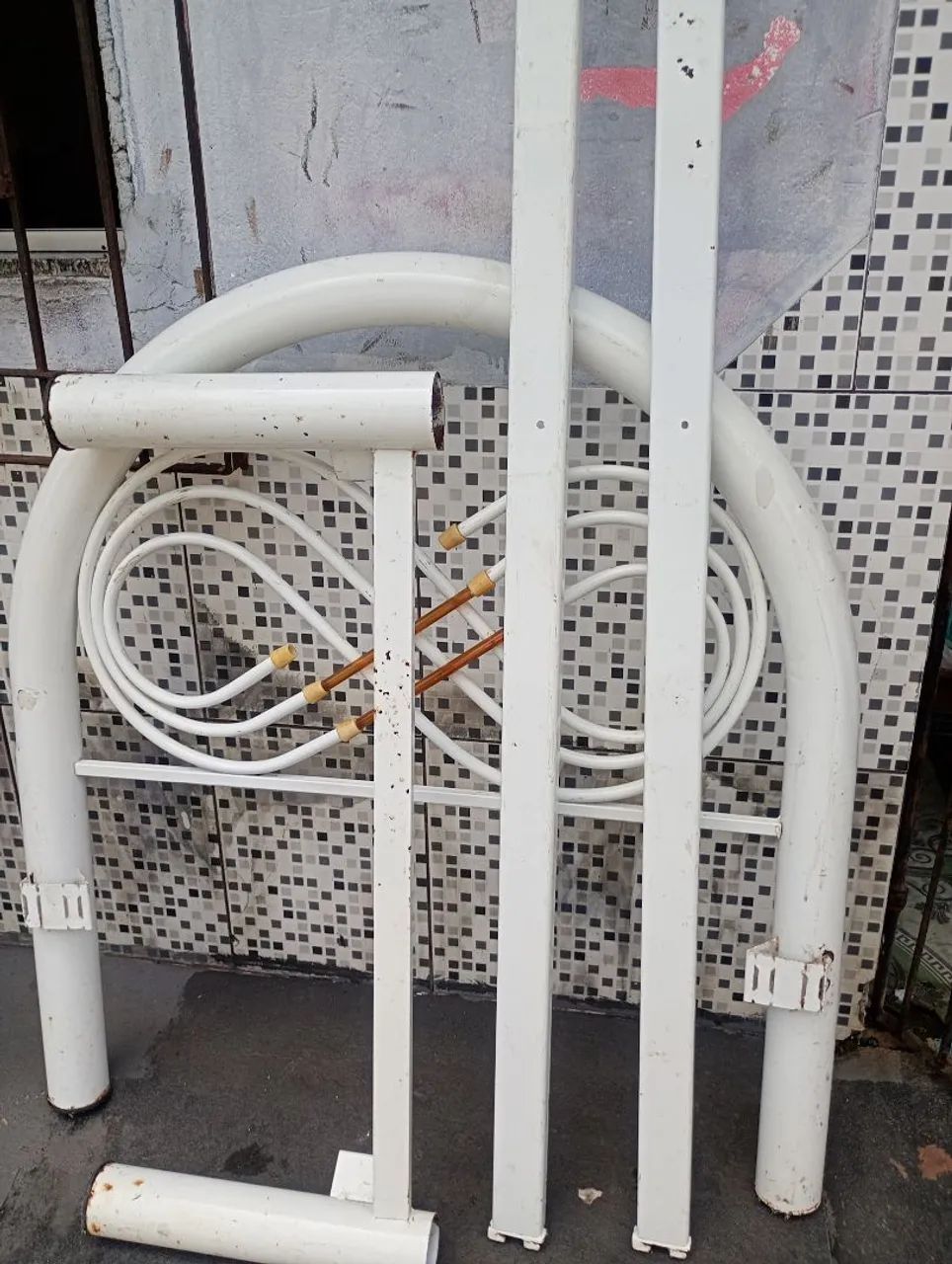Cama solteiro tubolar 