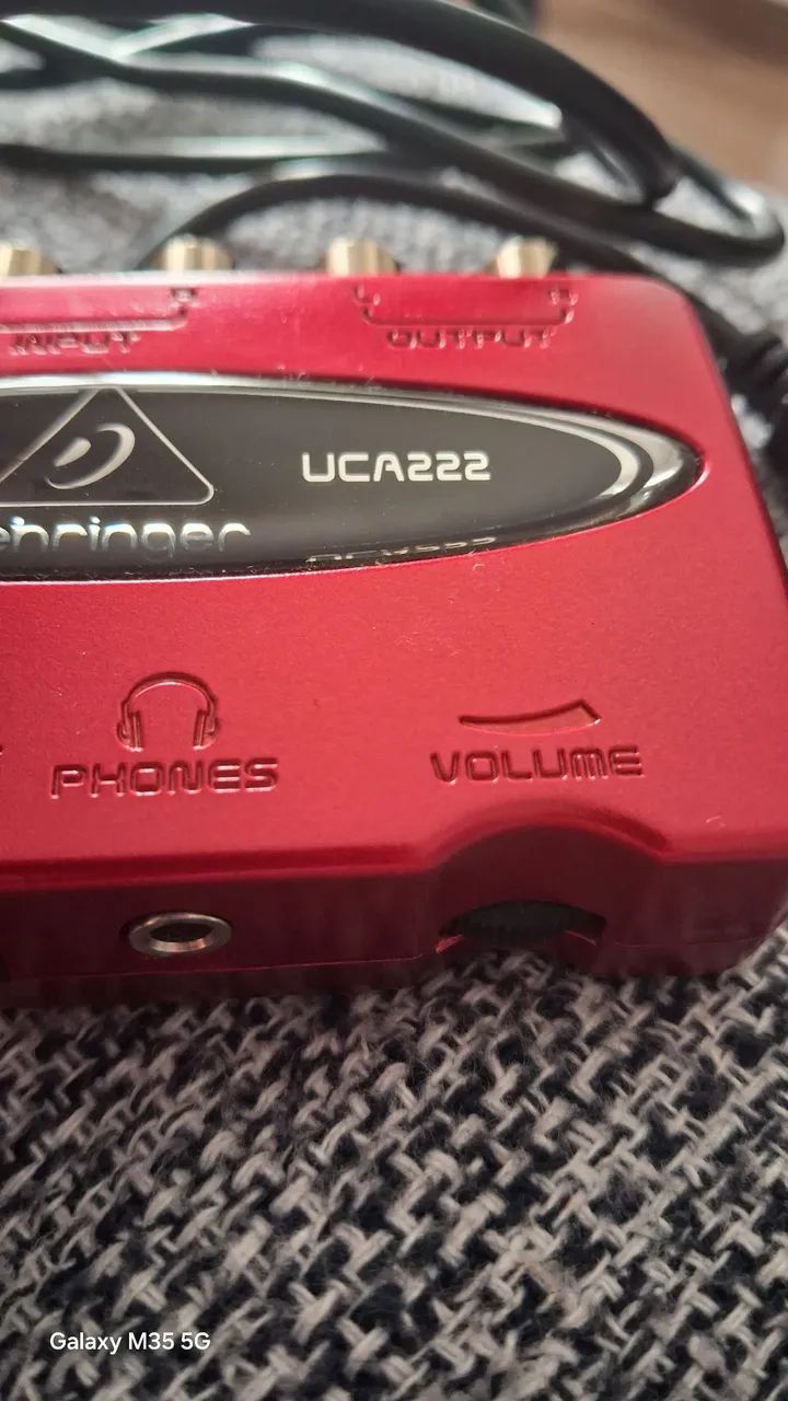 Interface de áudio bering modelo :uca 222442876482794311684