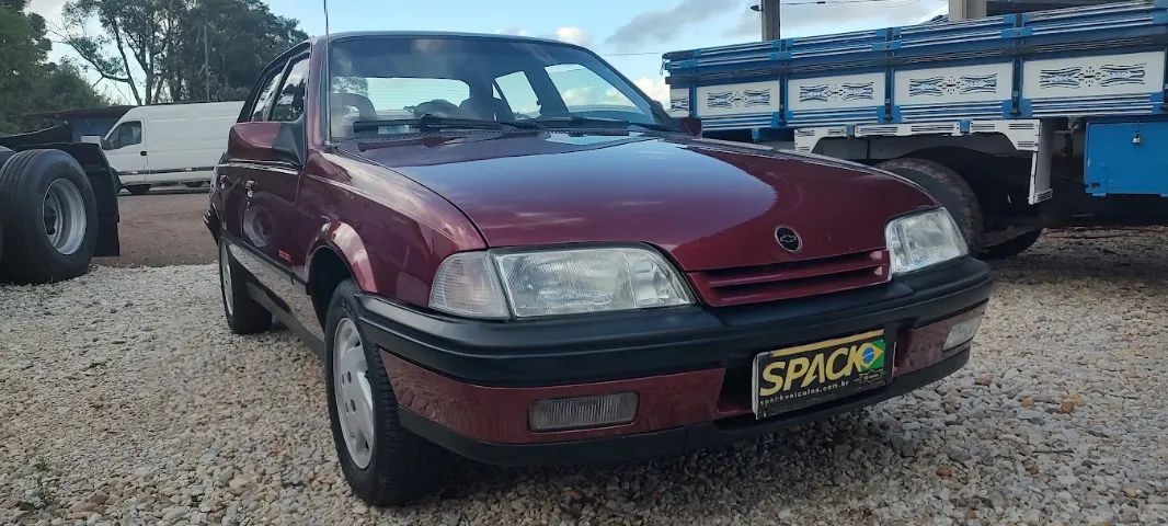Chevrolet Monza GLS/ Hi-tech 2.0 EFI 2P E 4P 1996