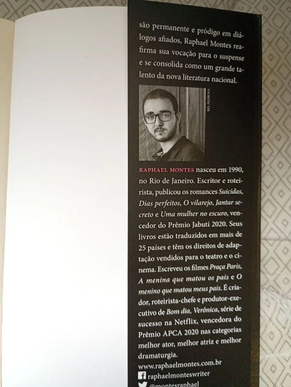 Livro: Dias perfeitos por Raphael Montes - Foto 4