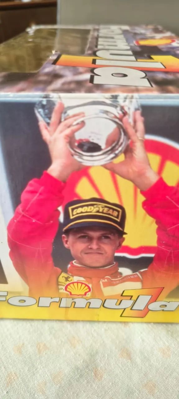 Carrinho colecionável Ferrari 310 - Michael Shumacher - Foto 4