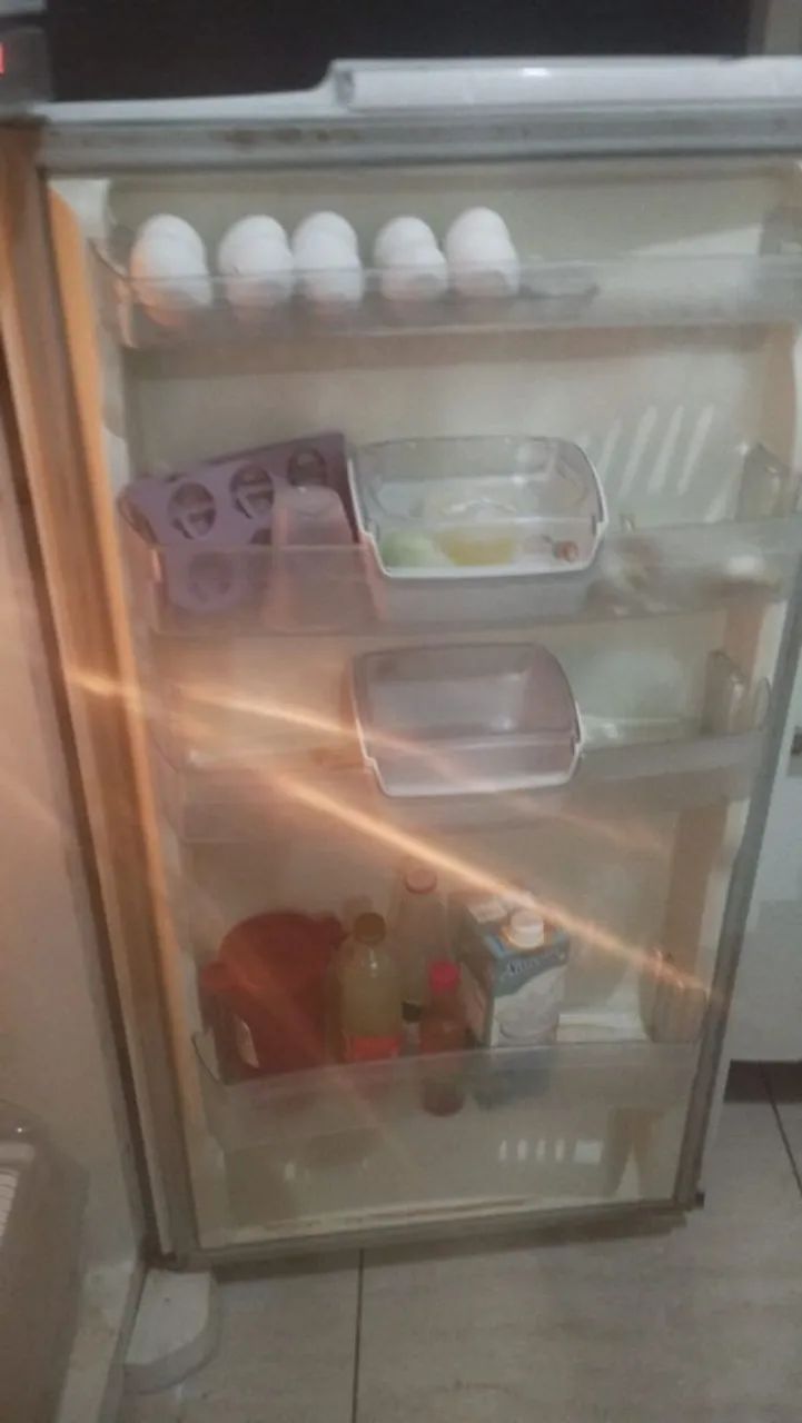 Vendo geladeira  - Foto 3