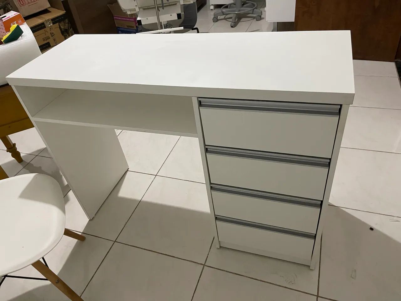 MESA ESTUDO OU NAILS
