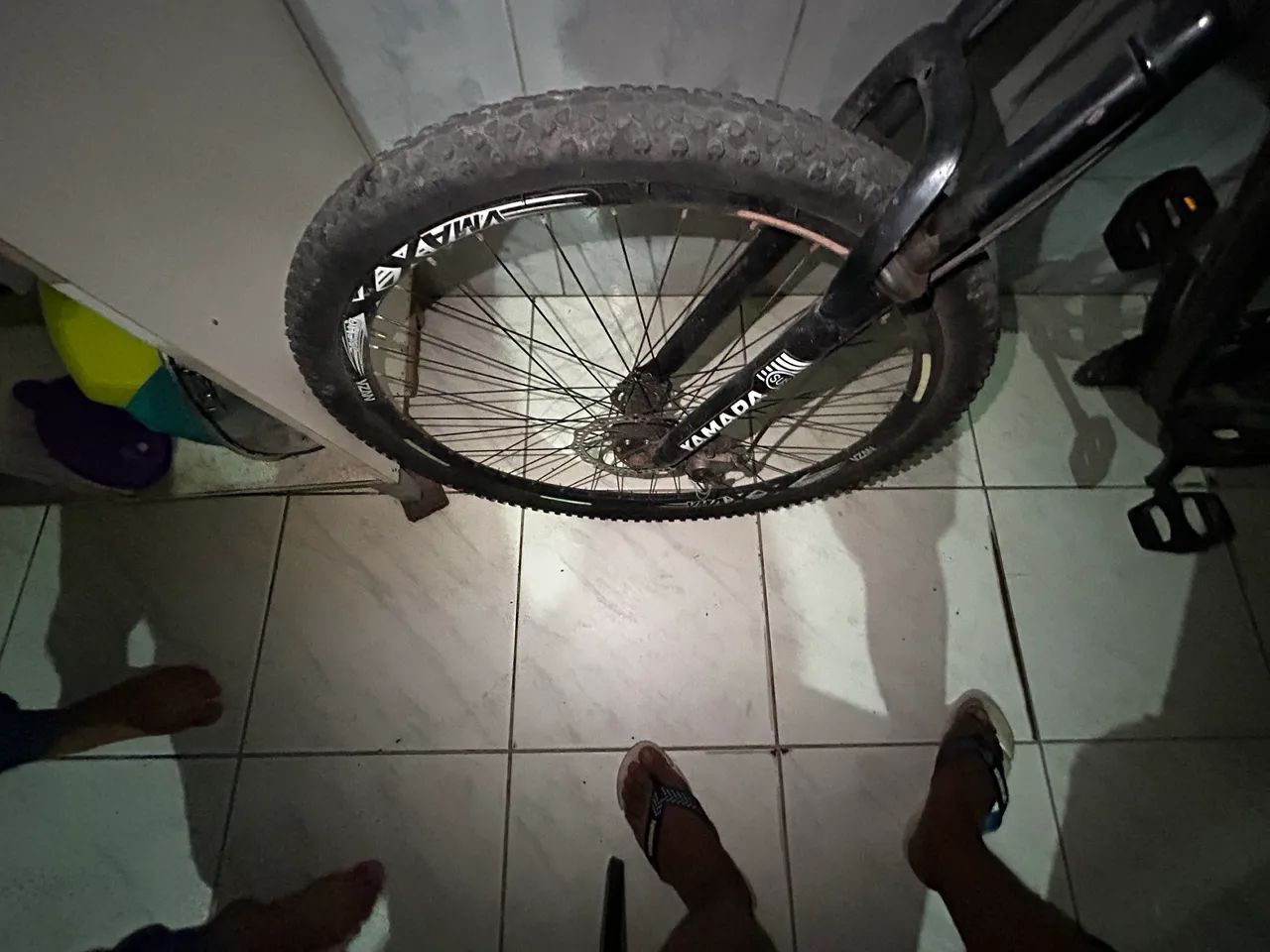 Bicicleta aro 29, 21 marchas e freios a disco - completa - Foto 5
