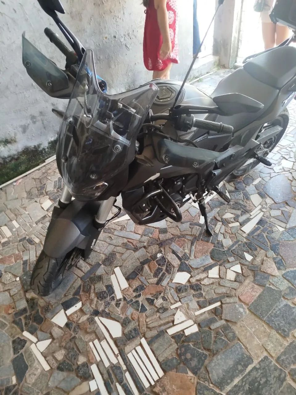 DOMINAR BAJAJ 400CC 2025 - Foto 2