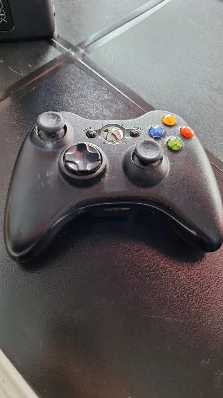 VENDE XBOX 360 SLIM COM ( AVARIA) - Foto 3