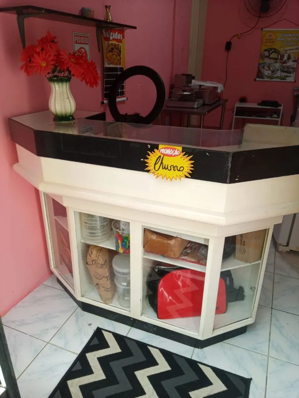 Vende - se este balcão 