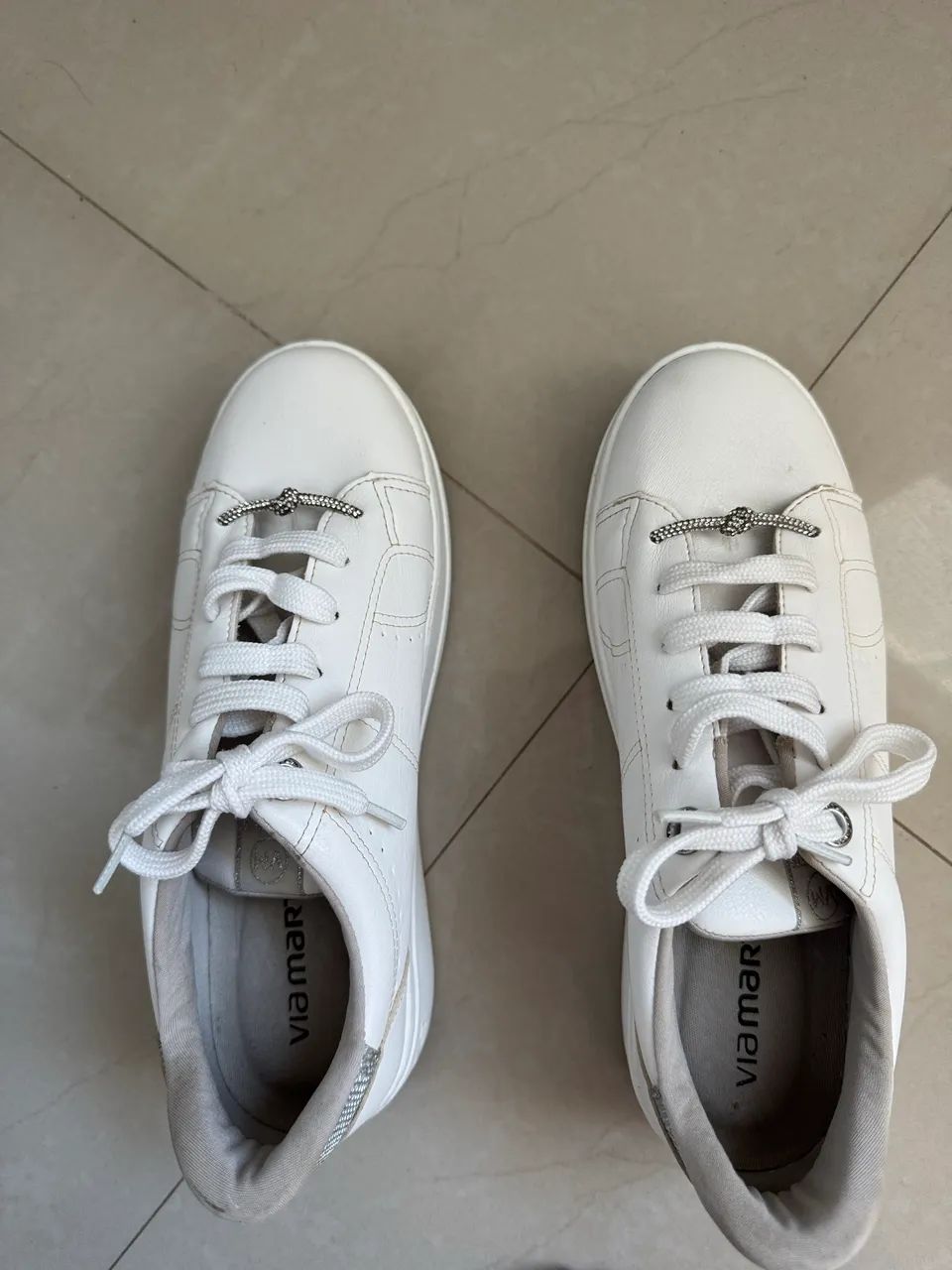 tênis branco casual