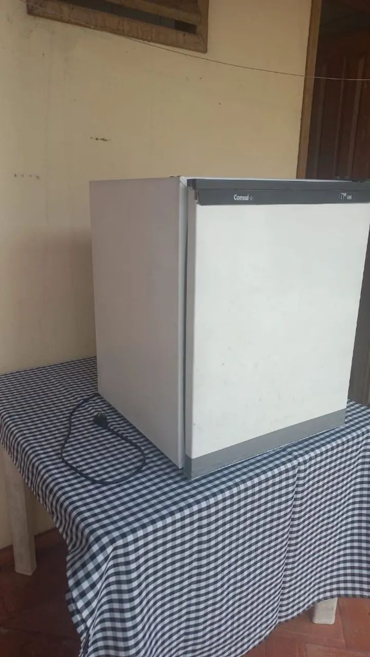 Frigobar Consul 80 litros - usado