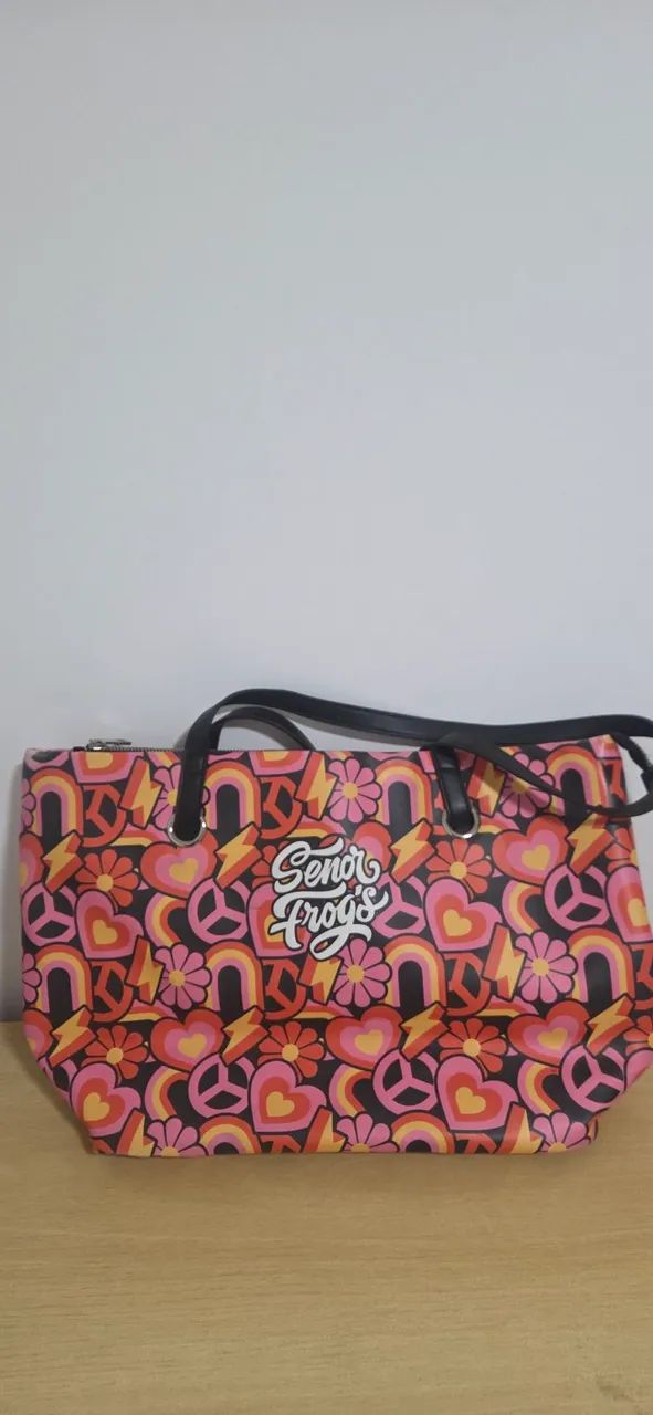 Bolsa Sênior frogs quase  nova 