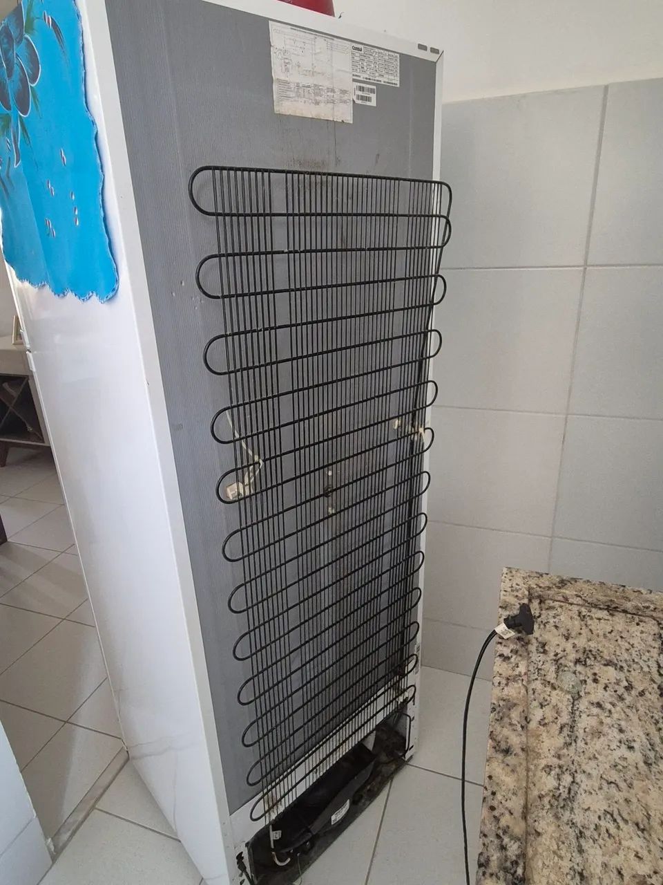 Vende-se Geladeira com avaria - Foto 3