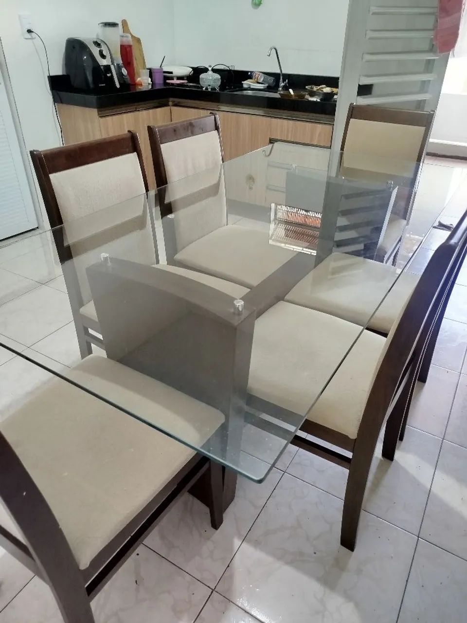 Mesa grande de vidro semi nova 