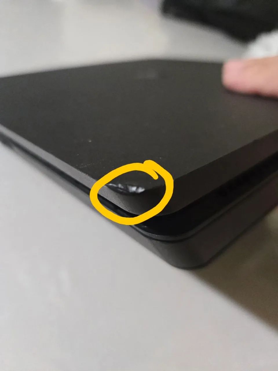 Ver descrição PS4 Slim 1T + 3 controles e Jogos - Uso pessoal - Não revenda(marcas de uso) - Foto 3