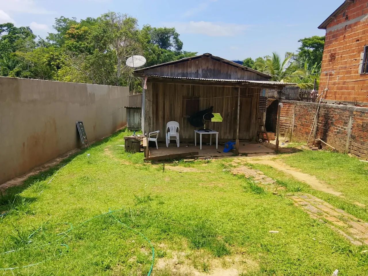 Terreno com casa 