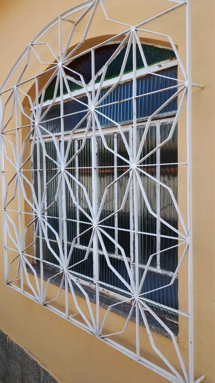 Vendo 2 janelas com grade - Foto 2