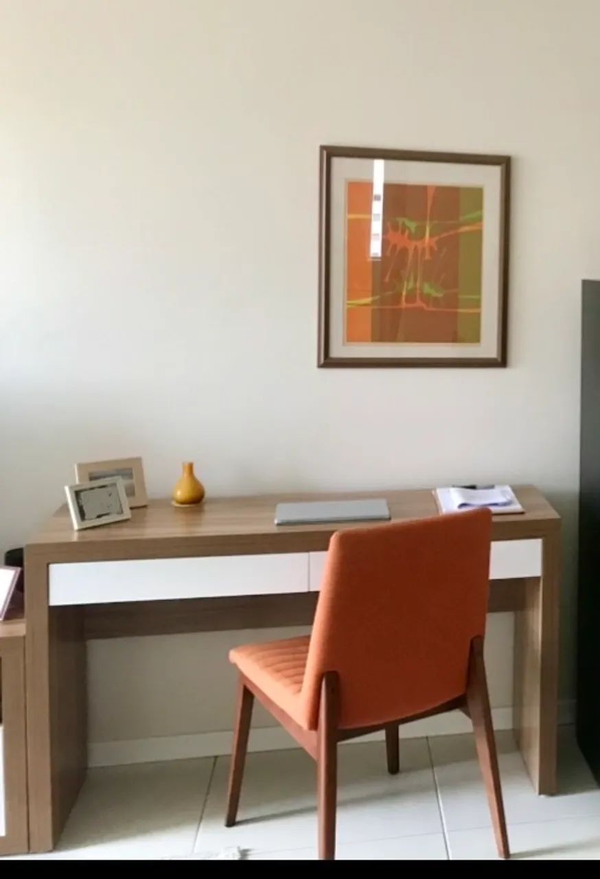 Escrivaninha/ Penteadeira + Cadeira (Usados) - Foto 3