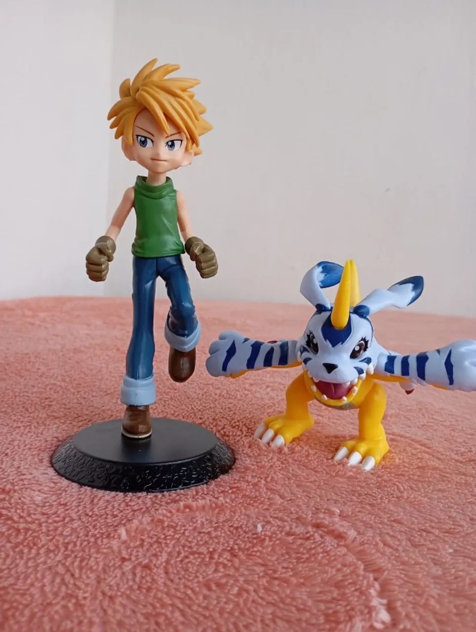 Bonecos Digimon Matt + Gabumon