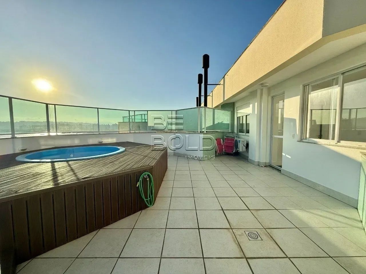 Cobertura com vista mar permanente e 3 dormitórios no Abraão - Foto 4
