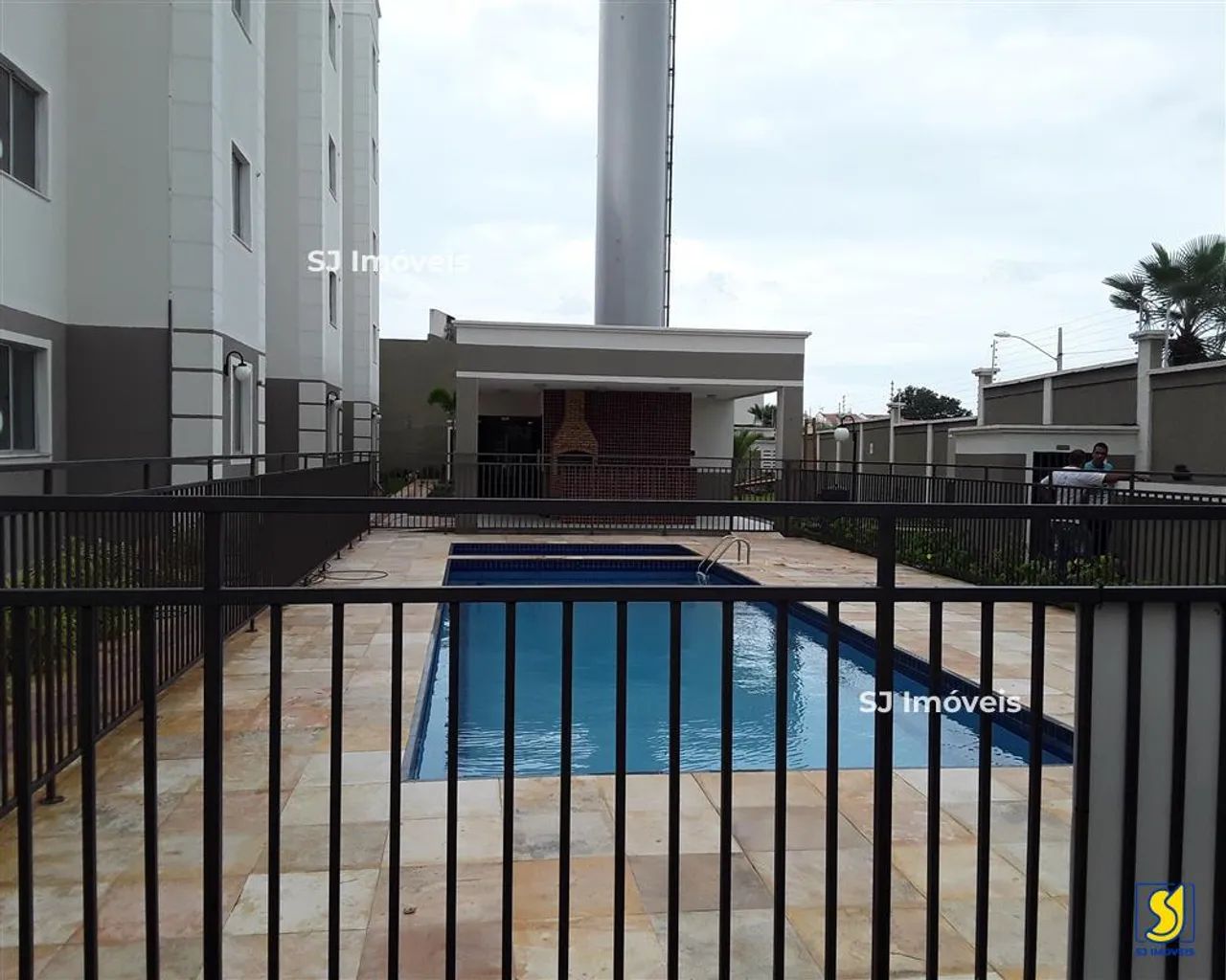 Apartamento com 2 quartos e área de lazer em condomínio na Maraponga - Foto 2