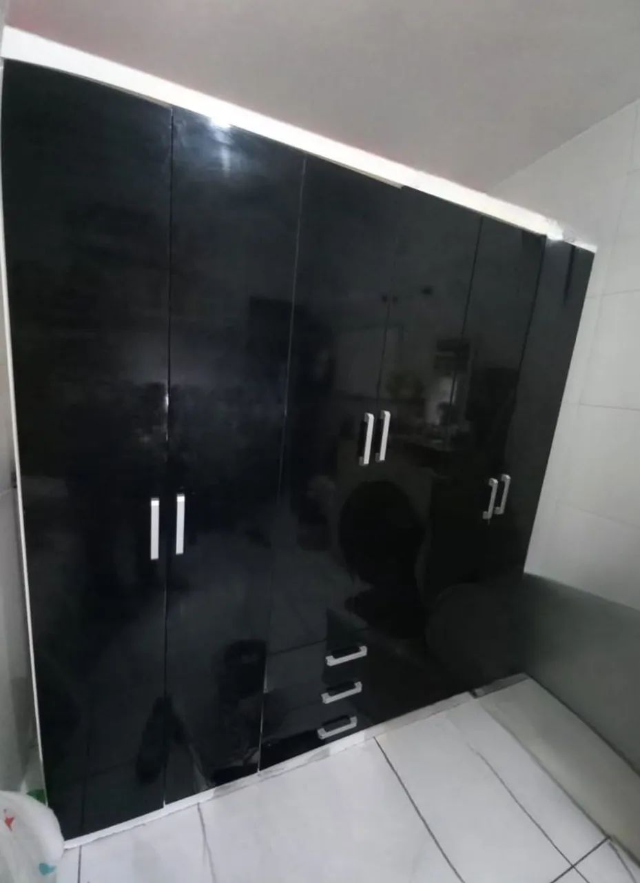 Guarda roupa em bom estado