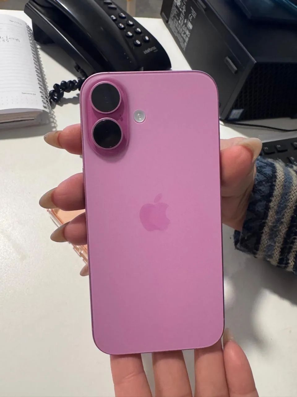Vendo iPhone 16 Rosa (256 GB)  - Foto 3