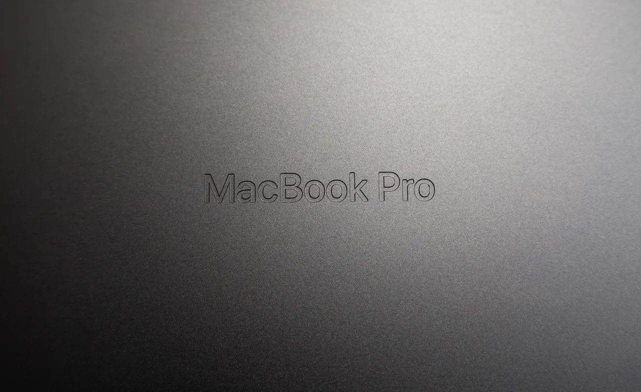 MACBOOK PRO M4 - Foto 3