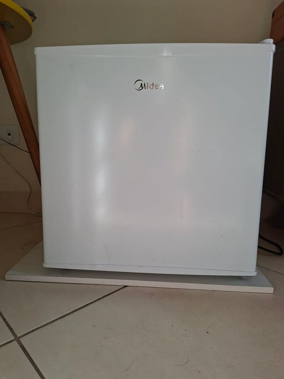 Mini frigobar Midea
