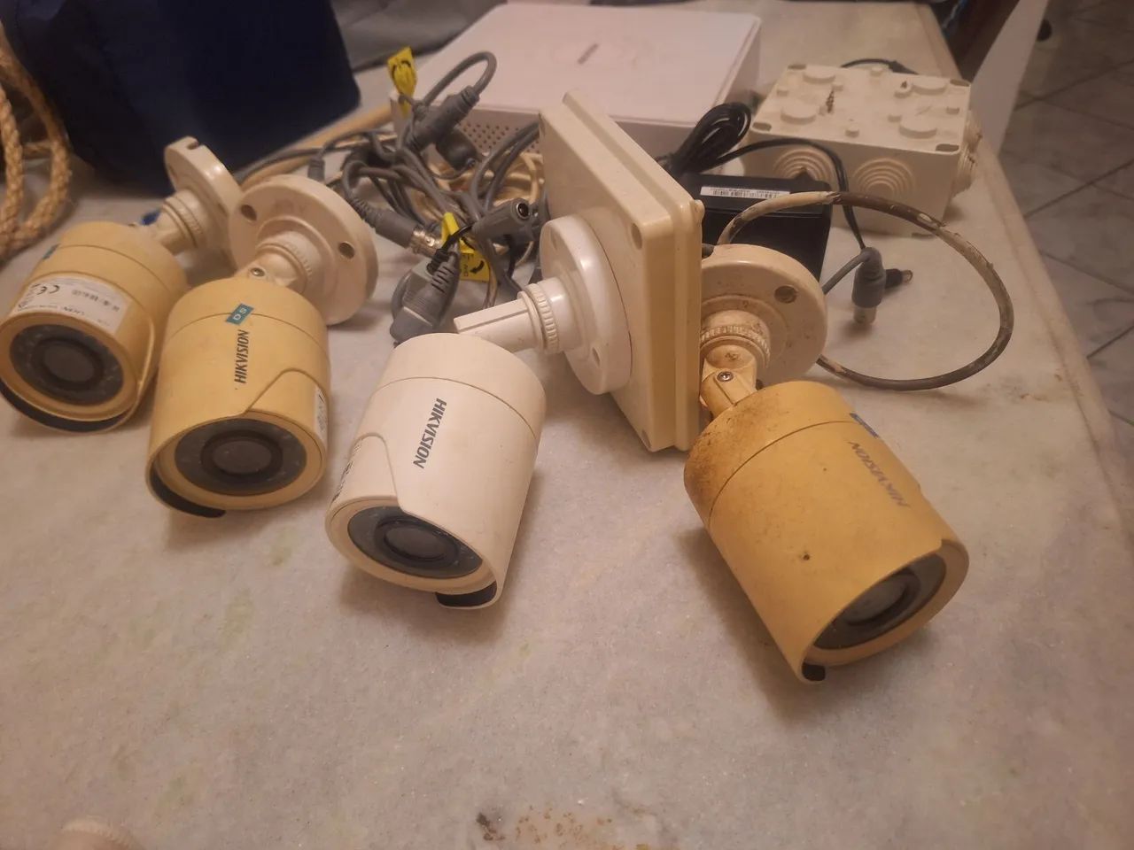 Kit CFTV Hikvision no estado / desapego". - Foto 2