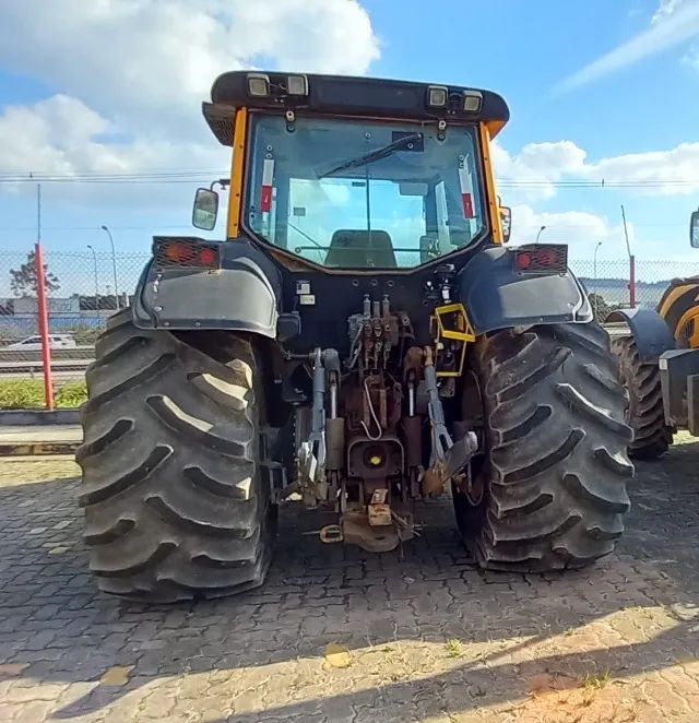 Trator Valtra BH 224 - Foto 4