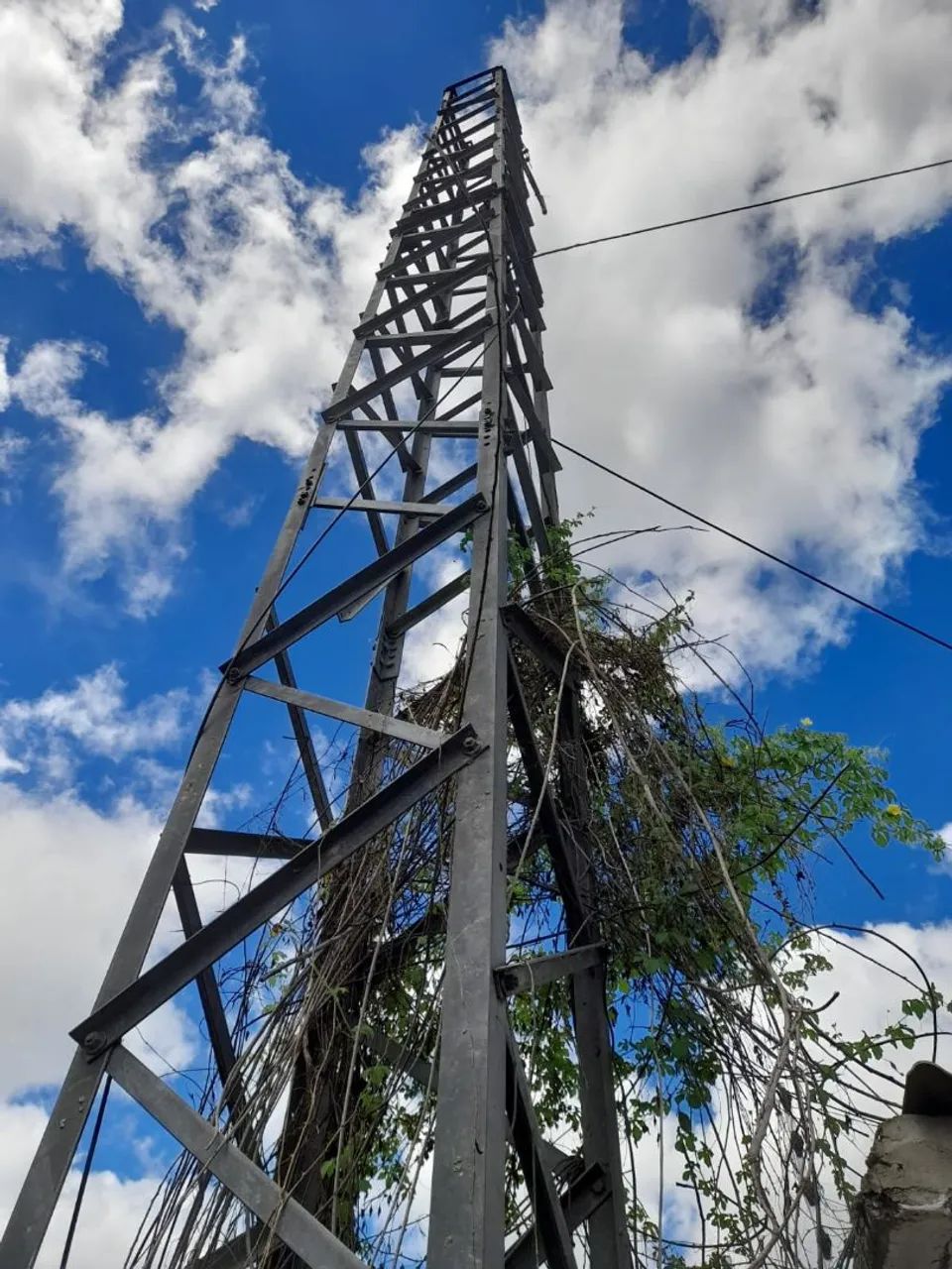 Torre de telecomunicações  - Foto 2