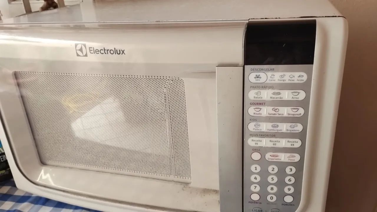 Microondas Eletrolux 31 litros branco  - Foto 3