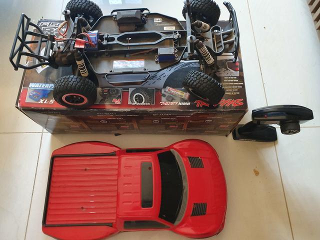 Carro de controle remoto traxxas raptor F150 - Foto 2