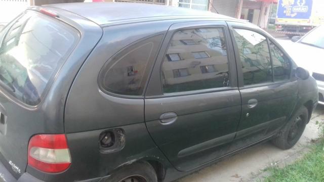Vendo uma renault scenic - Foto 2