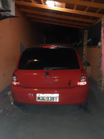 Clio vermelho vende se