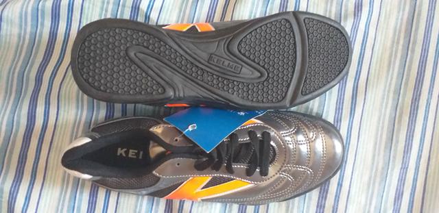 Tenis futsal proficional kelme