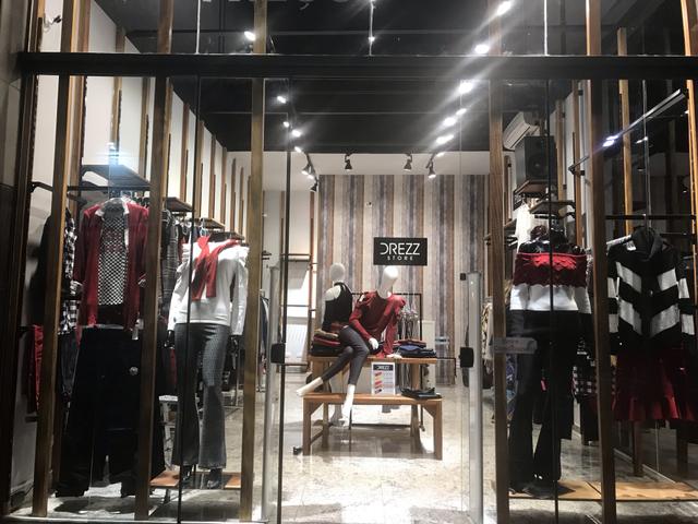 Loja de roupas com bom movimento em Vinhedo