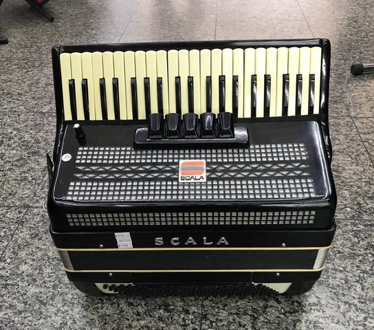 Acordeon / sanfona sacala 120 baixos reduzida elétrica linda original