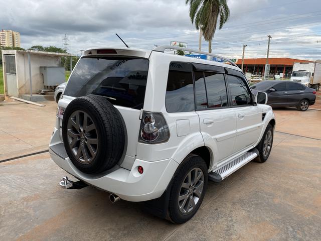 Pajero Tr4 2.0 Flex 4x2 Manual 2015 - Foto 3