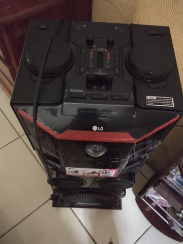 Vendo esse lindo som LG 1000 W de potência e ainda todo platificado do jeito que vei - Foto 2