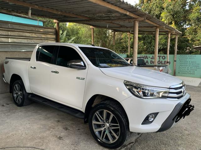 Hilux SRX 17/18 diesel leia todo anúncio - Foto 2