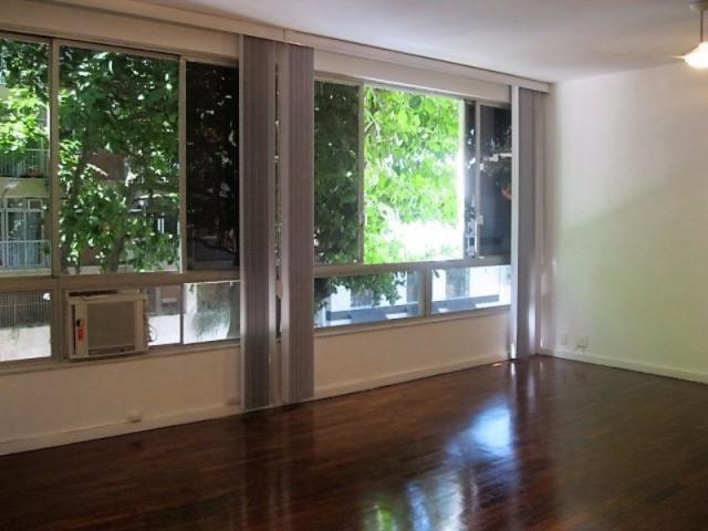 Apartamento impecável na excepcional e tranquilíssima Rua Barão de Jaguaripe !! - Foto 2