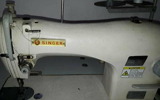 Máquina Singer Industrial Reta - Foto 3