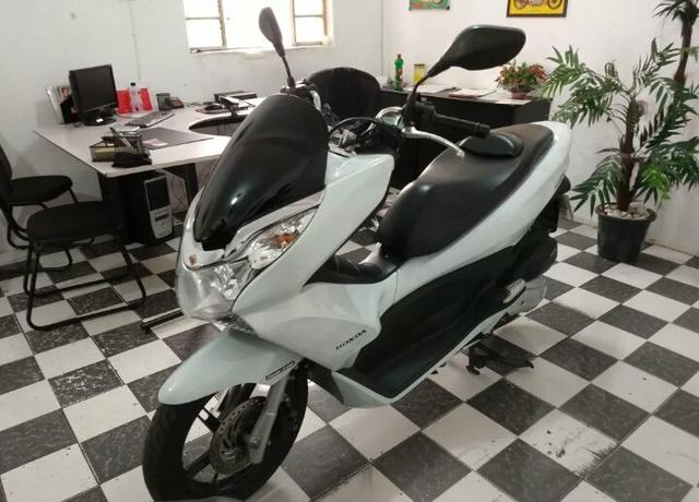 2015 PCX 37000 quilômetros - Foto 4