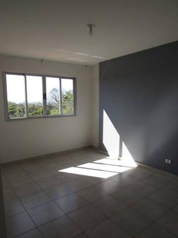 Apartamento com 2 quartos para alugar por R$ 950.00, 70.00 m2 - VILA MORANGUEIRA - MARINGA - Foto 2