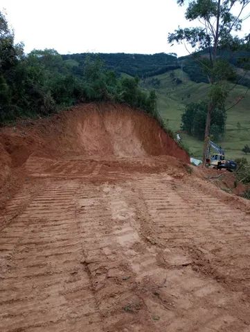 Sítio 3,7 hectares, Pastagem, Roça, 2ª Linha, Divisa de São Pedro com Águas Mornas SC - Foto 4