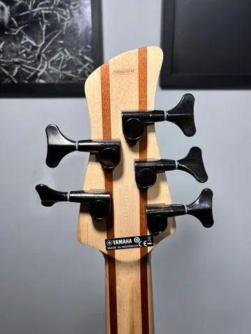 Contrabaixo yamaha TRBX 605 FM
