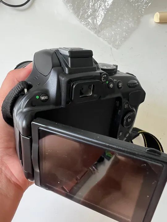 Câmera Nikon D5200 com Lente 18-55mm VR - Foto 3