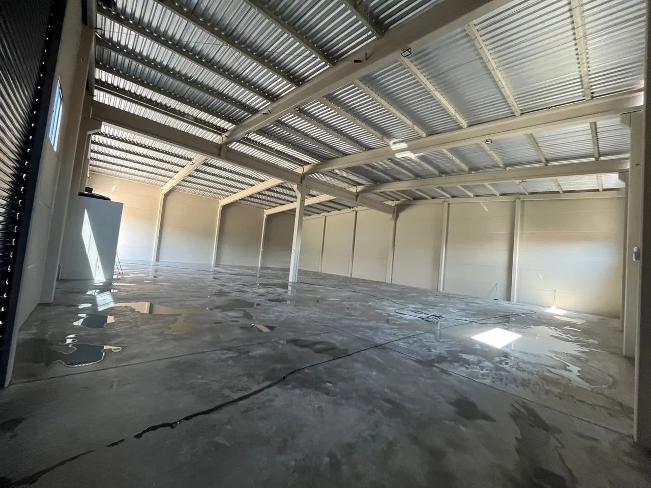 ALUGO GALPÃO 720 m2 - EXCELENTE LOCALIZAÇÃO  - Foto 7